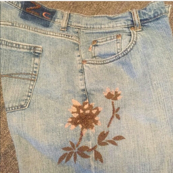 Z CAVARICCI beaded Capris - Picture 2 of 4